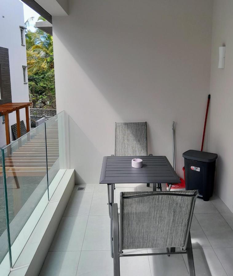 Appt Neuf De 2Ch Ds Residence Avec Piscine, Route Cotiere Grand Baie Exterior foto